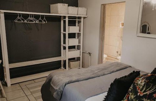 Hillcrest Apartment | Stacey's Apartment