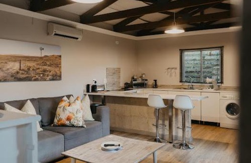 Hillcrest Apartment | Stacey's Apartment