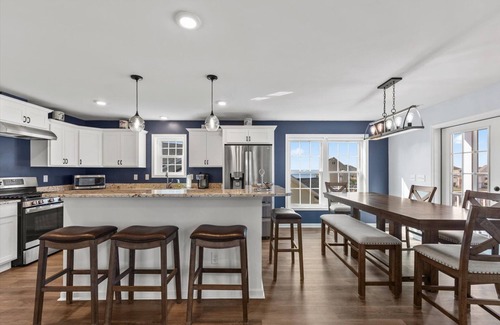 Captain's Cove House | Stacked Deck - Spectacular Bay Views - Waterfront!