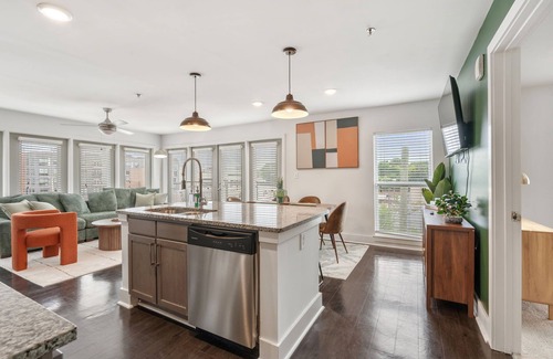 Reynoldstown Apartment | Stadium 5 mins | Luxury 2 Beds | Transit Friendly | Beltline+DT | Free Parking