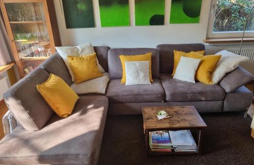 Burgeresch Apartment | Stadtnahe Wohnung mit Garten und Parkplatz