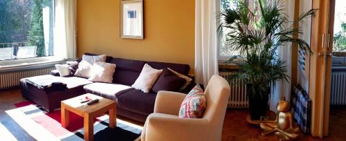 Burgeresch Apartment | Stadtnahe Wohnung mit kl.Balkon und Parkplatz