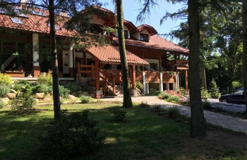 gmina Gardeja Bed & Breakfast | Stajnia Sarnówek Nad Jeziorem Różany