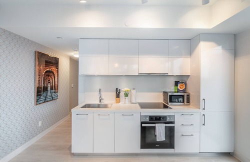 Bloor-Yorkville Apartment | Stallion Suites Yorkville