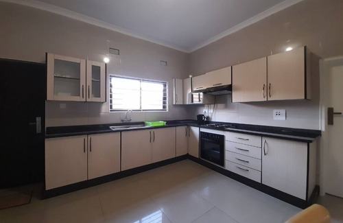 Lusaka Apartment | Stamp Africa 3 Bedrmd Apartment, Chudleigh, Lusaka