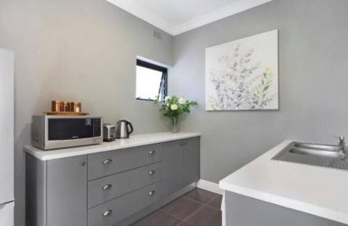 Tokai Apartment | Standard Queen Room