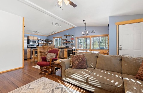 Stanley Cabin | Stanley Stays - The Bonanza Cabin