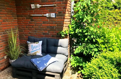 Busumer Deichhausen Apartment | STANMA - Home by the sea/150 m to the sea/Terrace/Beach chair