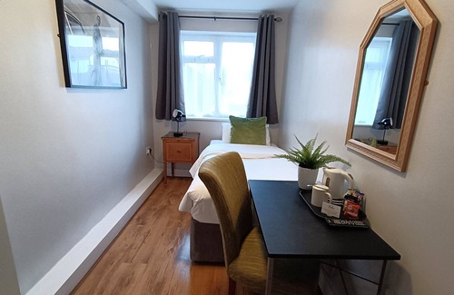 Elsenham House | Stansted Lodge Elsenham