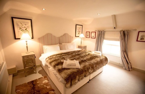 Carlton House | Stapleton/Parkgate Cottages