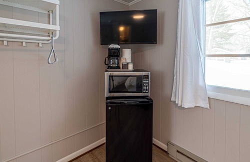 Indian River Apartment | Star Gate Room 12 Indian River, MI