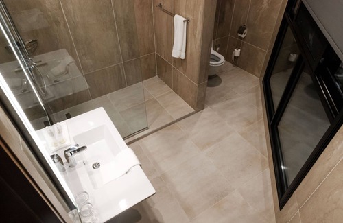 Yaounde Hotel | Star Land Hotel Bastos