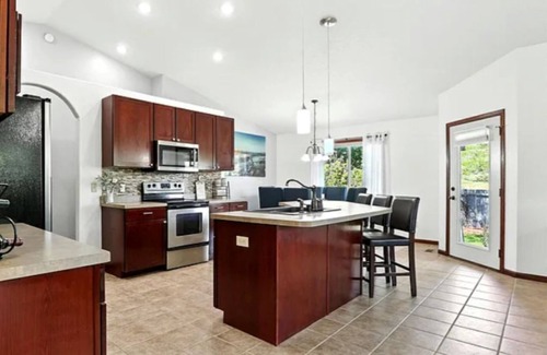 Piedmont House | Star of the Neighborhood