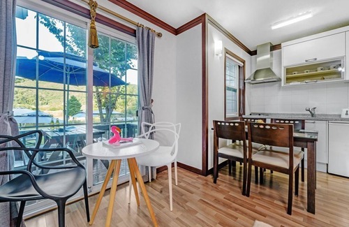 Seo Condo | Star Sonata Pension
