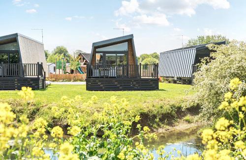Great Houghton House | Starlight Skylight - Billing Aquadrome