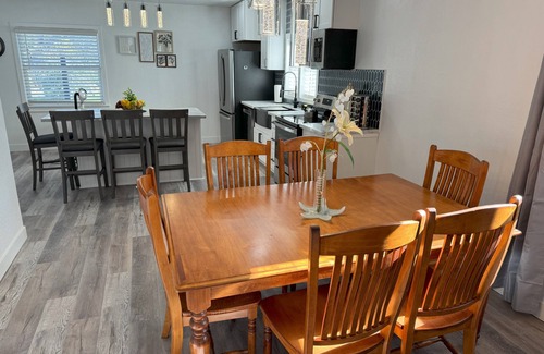 Rigby House | Starry Knight Retreat - spacious 4-bedroom house in charming Ririe with AC, WiFi