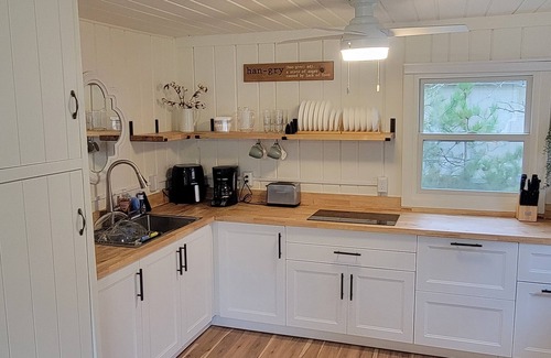Northeastern Michigan Cottage | Starry Nights - Cozy Cottage on beautiful Lake Huron in Oscoda, MI