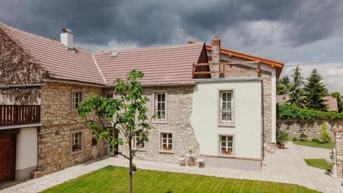 Tuchomerice Bed & Breakfast | Statek Pazderna