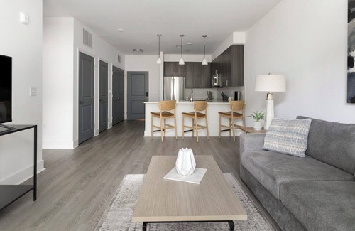 Crestwood South Apartment | Station 1BD 6 - One Bedroom Apartment, Sleeps 2