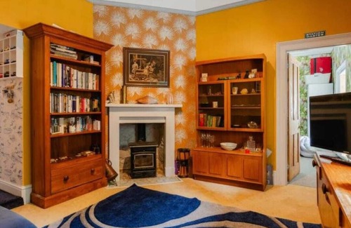 Crediton House | Station Bungalow - An Enthusiasts Retreat