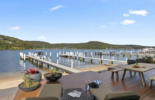 Booker Bay Apartment | Stay 7, pay 5 these school holidays-Pool/spa/sauna