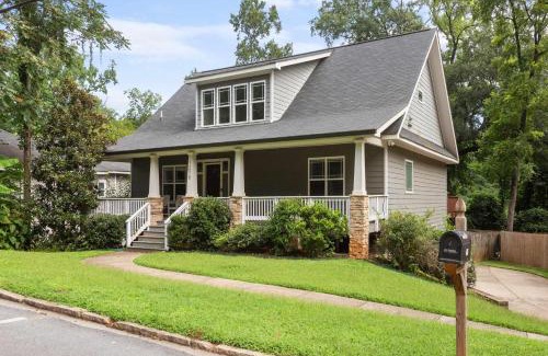 Edgewood House | Stay A'Wylie