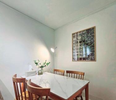 Wonhyoro-dong Apartment | Stay Aurora#5 minutes by car from Seoul Station# Within 20 minutes to major attractions# Namyeong Station #Sookmyung Women's Univ Station