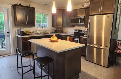 Riverview House | Stay Close, Stay Cozy: Your Moncton Adventure Starts Here!
