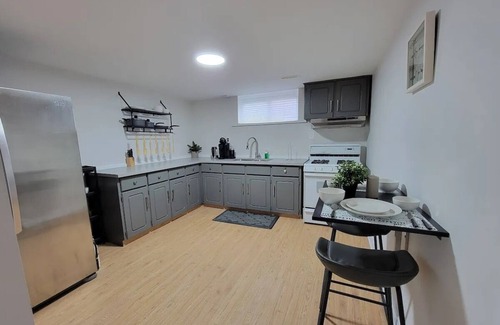 Etobicoke House | Stay for two| Private Bedroom, Kitchen and Bath