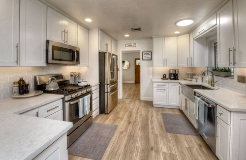 Sam Hughes House | Stay Here, Feel at Home: Your Perfect UofA Adjacent Pet-Friendly Retreat