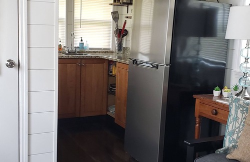Howey-in-the-Hills House | Stay in a Luxury tiny house with horses in your yard. Private & tranquil