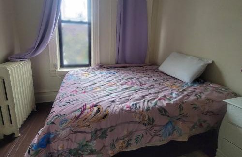Crown Heights House | Stay in Historic Brooklyn Townhouse