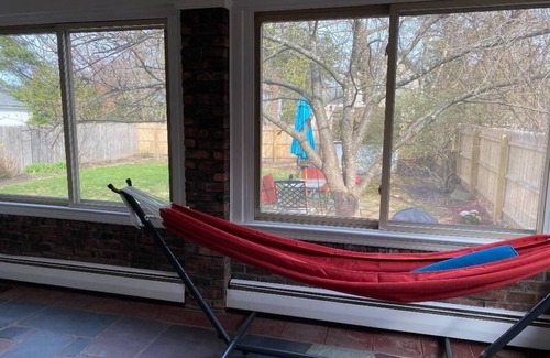 Nyack House | Stay in Nyack, walking distance from village center