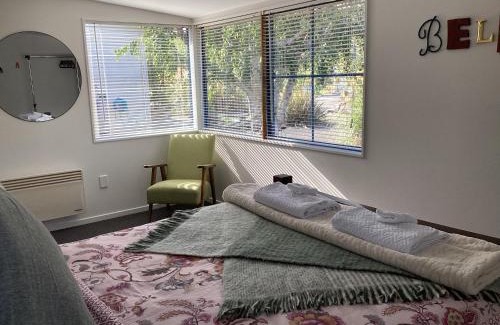 Dunedin Apartment | Stay in School by the Sea