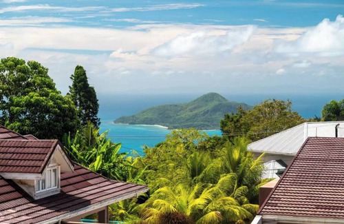 Zig Zag Ward Villa | Stay in style with Cliffhanger Villa w/own pool
