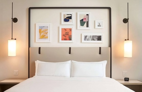 Ojus Hotel | Stay in the Heart of Miami! Rooftop Swimming Pool, Pets Allowed!