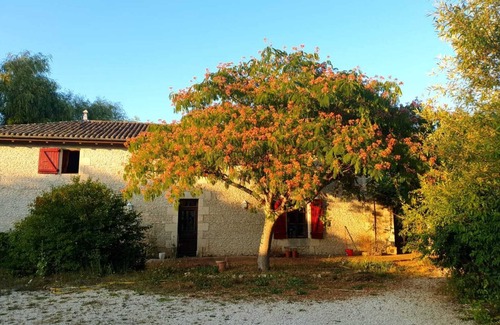 Voulon House | Stay in the heart of nature in this beautiful country house