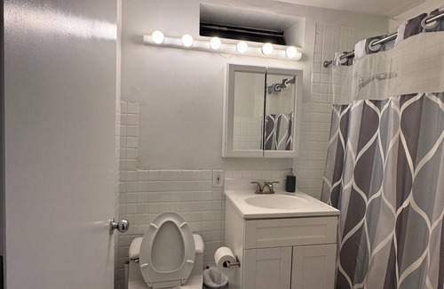 Midtown West Apartment | Stay in Times Square NYC! 2BR Apartments