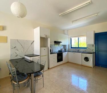 Universal Apartment | STAY Lemon Marie Apartment