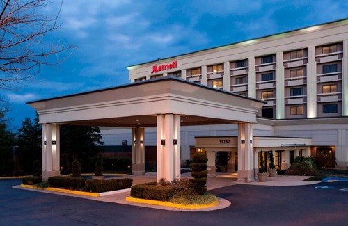 Fairfax House | Stay Minutes from Patriot Park North with Free Parking | 2 Pet-Friendly Rooms