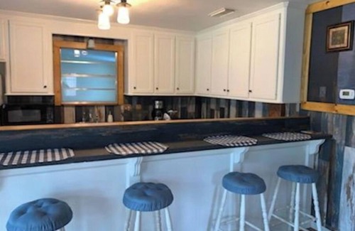 Crockett Apartment | Stay 'n' PlaynUpstairs 2 Bedroom Apartment 1/4 mile from Houston County Lake