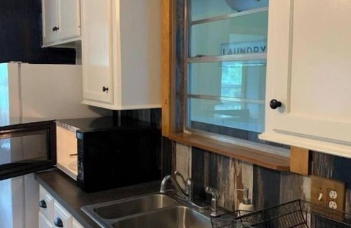 Crockett Apartment | Stay 'n' PlaynUpstairs 2 Bedroom Apartment 1/4 mile from Houston County Lake