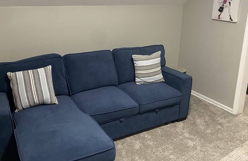 Washington Heights Apartment | Stay near family or close to downtown, this loft in Beverly has it all!