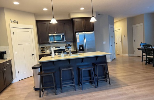 Ridgefield House | Stay Near Ilani Casino & Peaceful Walking Trails!