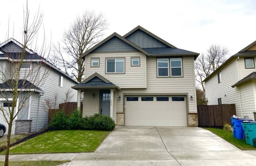 Ridgefield House | Stay Near Ilani Casino & Peaceful Walking Trails!
