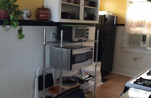Algiers Point Apartment | Stay near Mississippi River, enjoy our cozy 2-bedroom Algiers apartment
