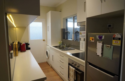 Somerton Park House | Stay near the beach Somerton Park @ Irene's Seaside Villa