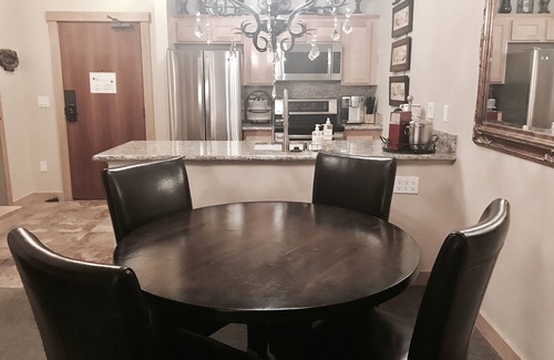 Mammoth Lakes Condo | STAY SLOPESIDE 5 Star Luxury! True Winter Ski In & Ski Outn