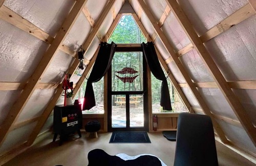 Sidney Cabin | Stay Wild - Upscale Glamping in NY