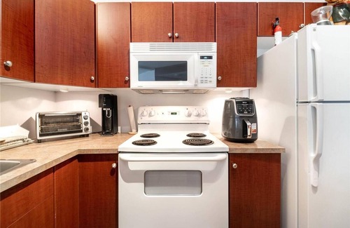 Quail Ridge Condo | Stay Worry Free! Come Golf, Wine Tour & Ski! 4 Beds 2 Bath Condo w/Gym and Pool!
